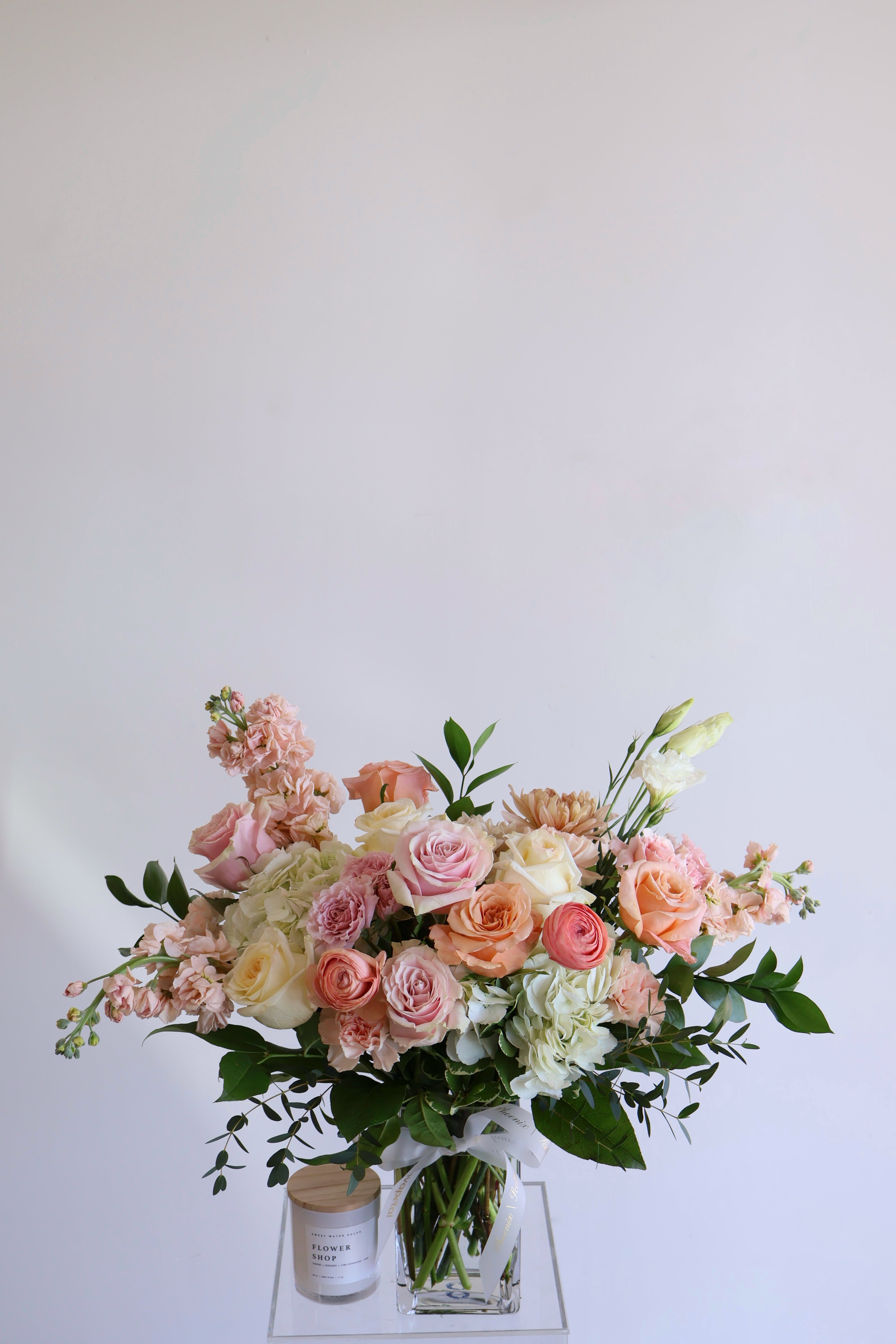Designer choice in Rectangular and Oval Vase blush/peach Pallet