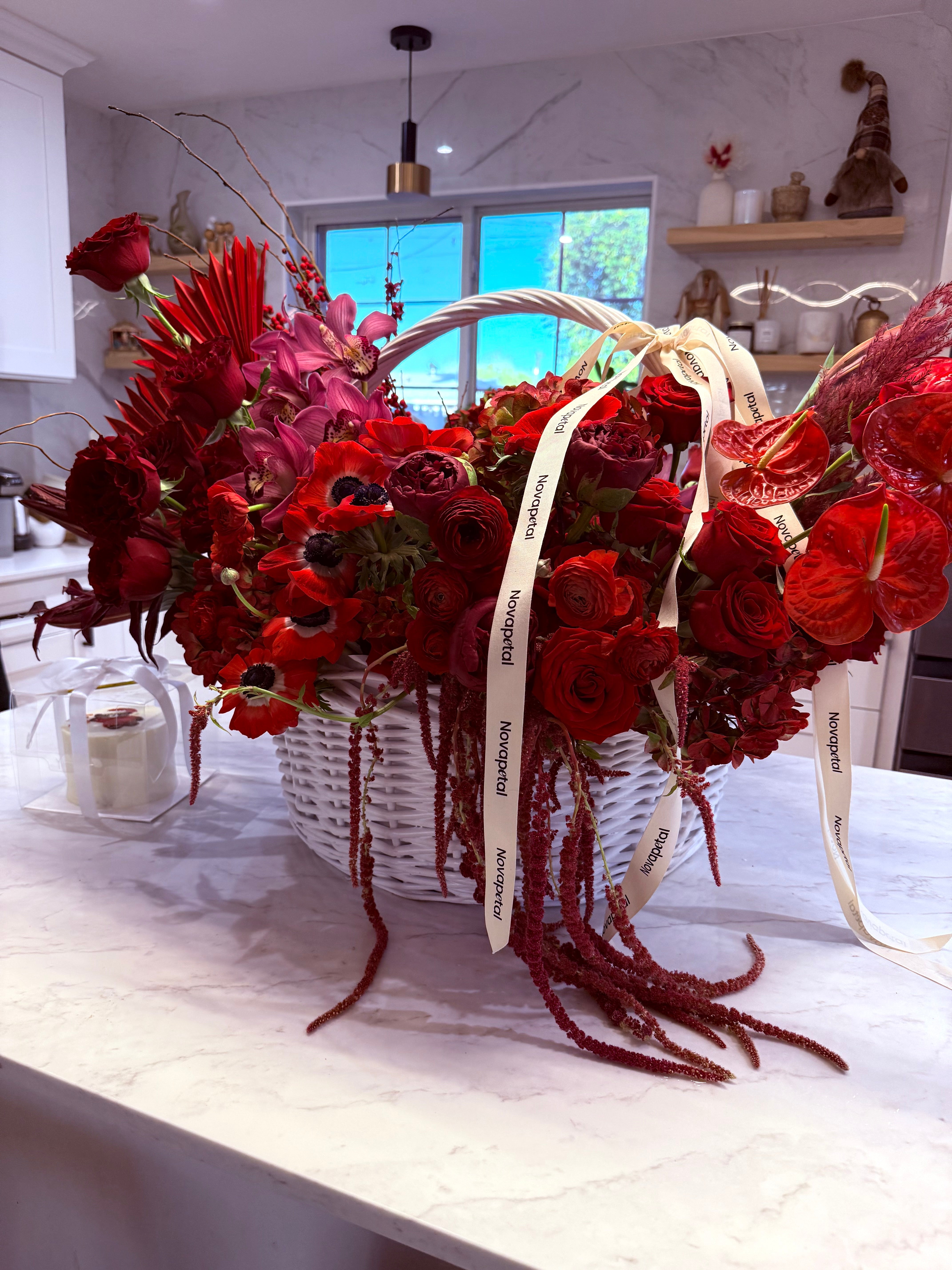 The Art of Custom Floral Arrangements with Same-Day Delivery in Phoenix