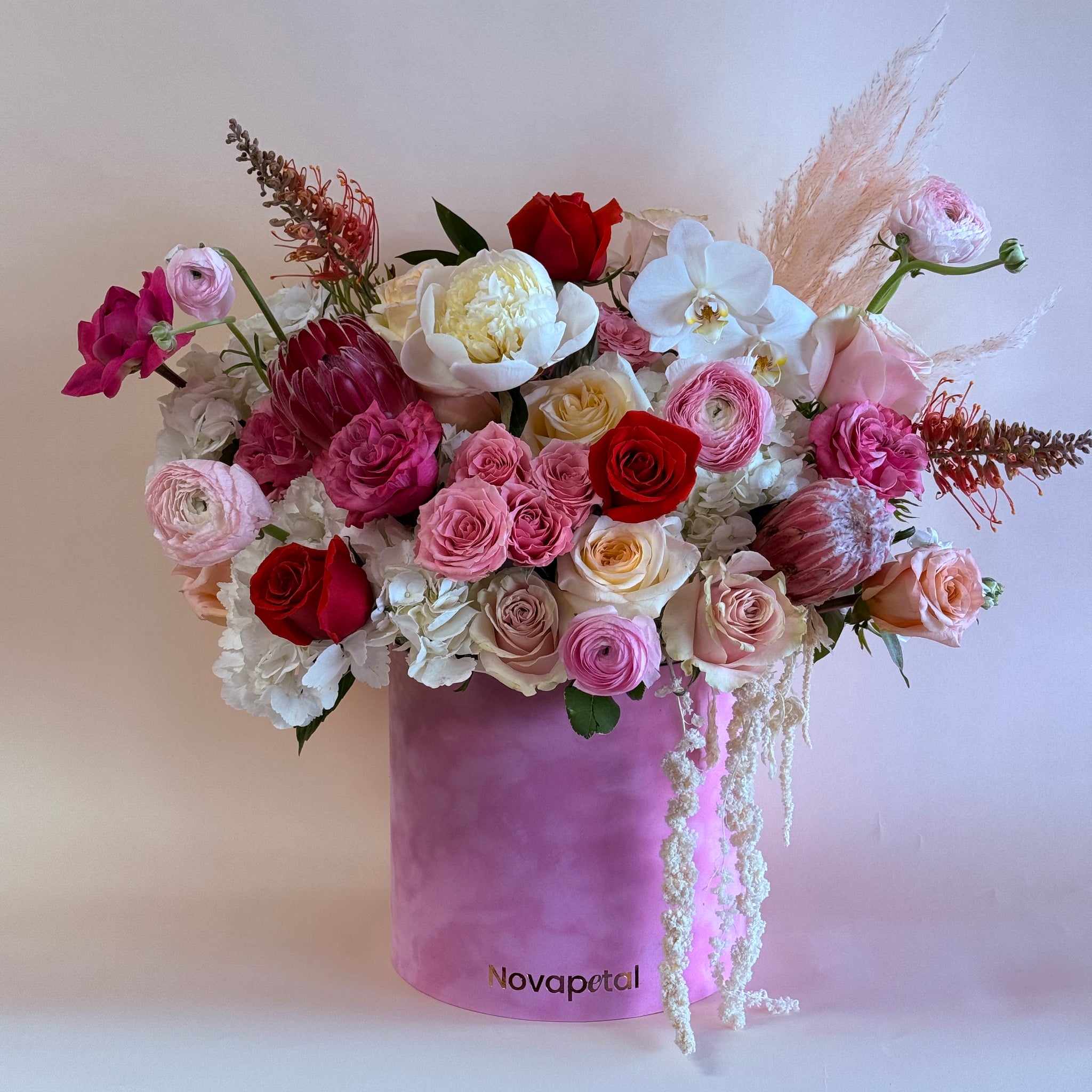 Blushing Romance hat box Arrangement