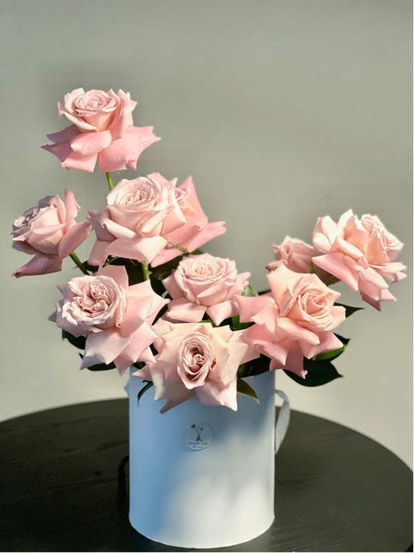 Premium Dozen Pink Roses in Box-Flower Lab-Art,Box Art,box flower,box flowers,boxes,celebration,Desk,Desk Buddy,fall,great present,happiness,happy birthday,large,large box,love,lust,phoenix,pink,pink rose,pink roses,Premium Boxes,Premium Pink Roses,Premium Roses,roses,summer,Work present