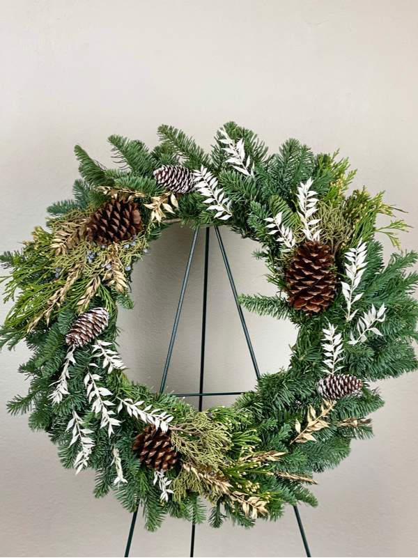Simplicity Wreath-Flower Lab-Christmas Wreath,Door Wreath,Fresh Cut,Fresh Cut Pine,Gold,Great for the holidays,Hand Made,Holidays,Perfect for the holidays,White,Wreath